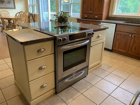 182 Old Winslow Road Wilmot NH 03287
