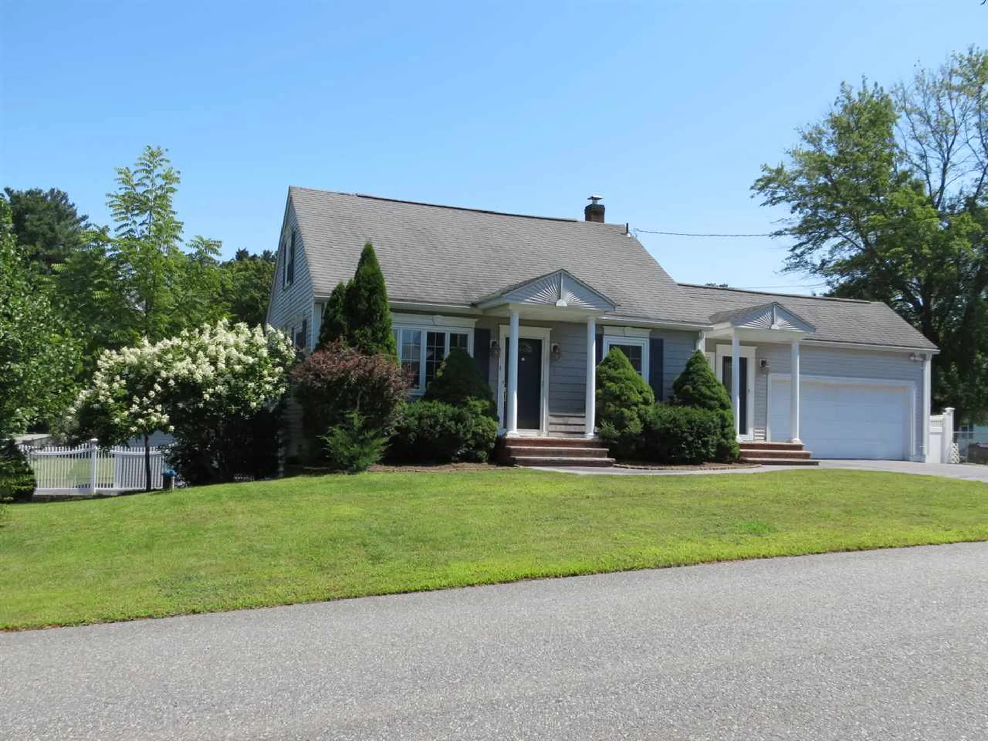 5 Rosewood Avenue Salem NH 03079