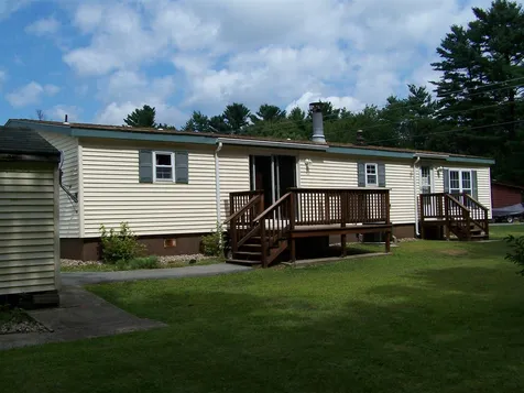 13 Lilac Court Raymond NH 03077
