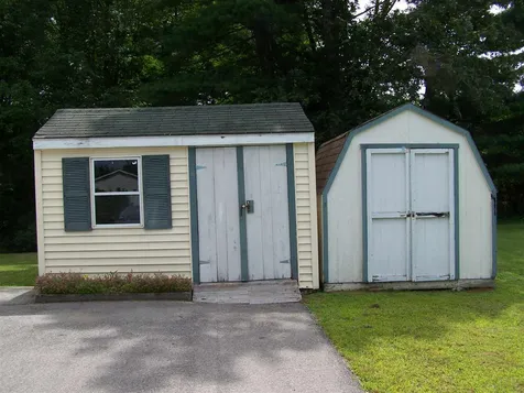 13 Lilac Court Raymond NH 03077