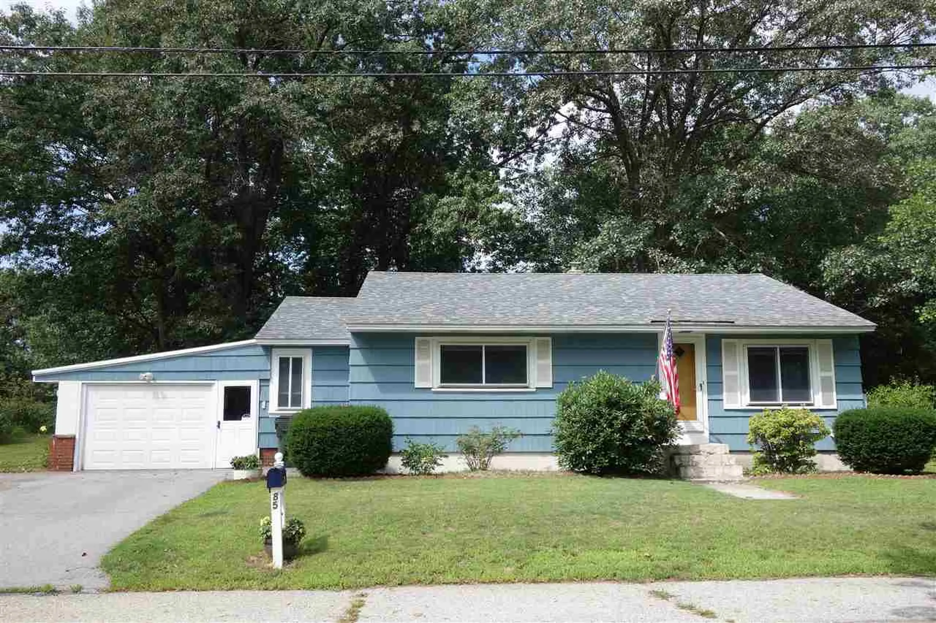 85 Olmstead Avenue Manchester NH 03103