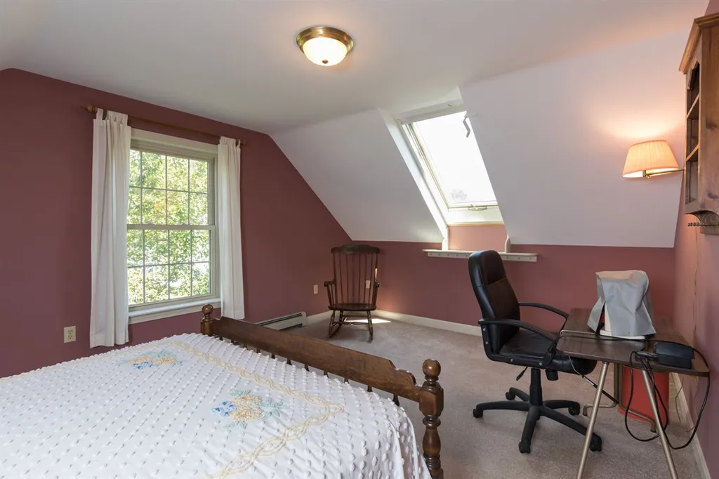 17 Hodgdon Farm Lane Newington NH 03801