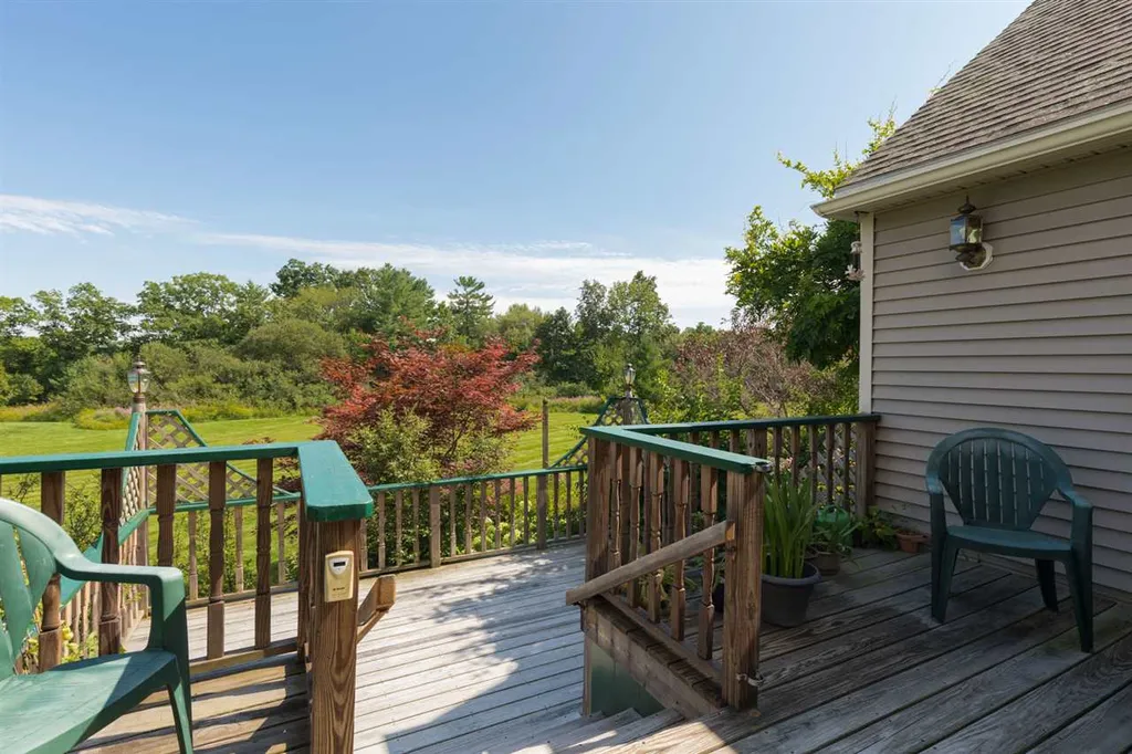 17 Hodgdon Farm Lane Newington NH 03801