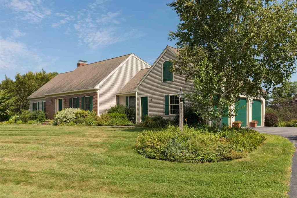 17 Hodgdon Farm Lane Newington NH 03801