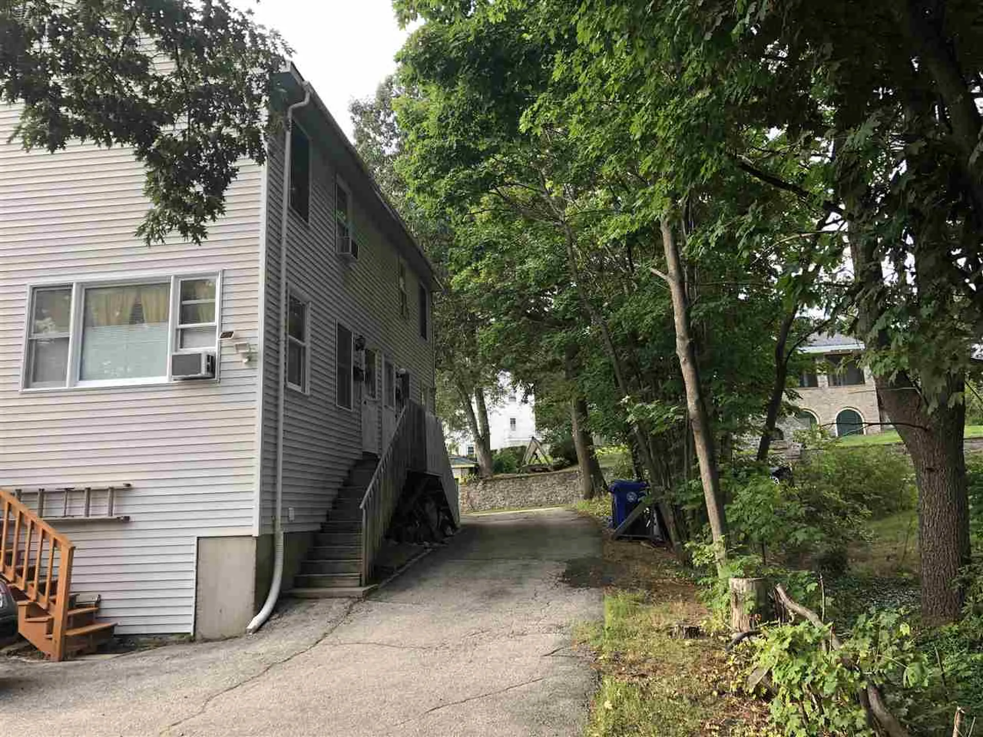 577 Amherst Street Manchester NH 03104