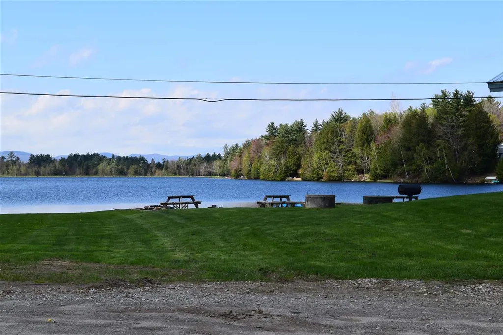 Simonds Road Haverhill NH 03765