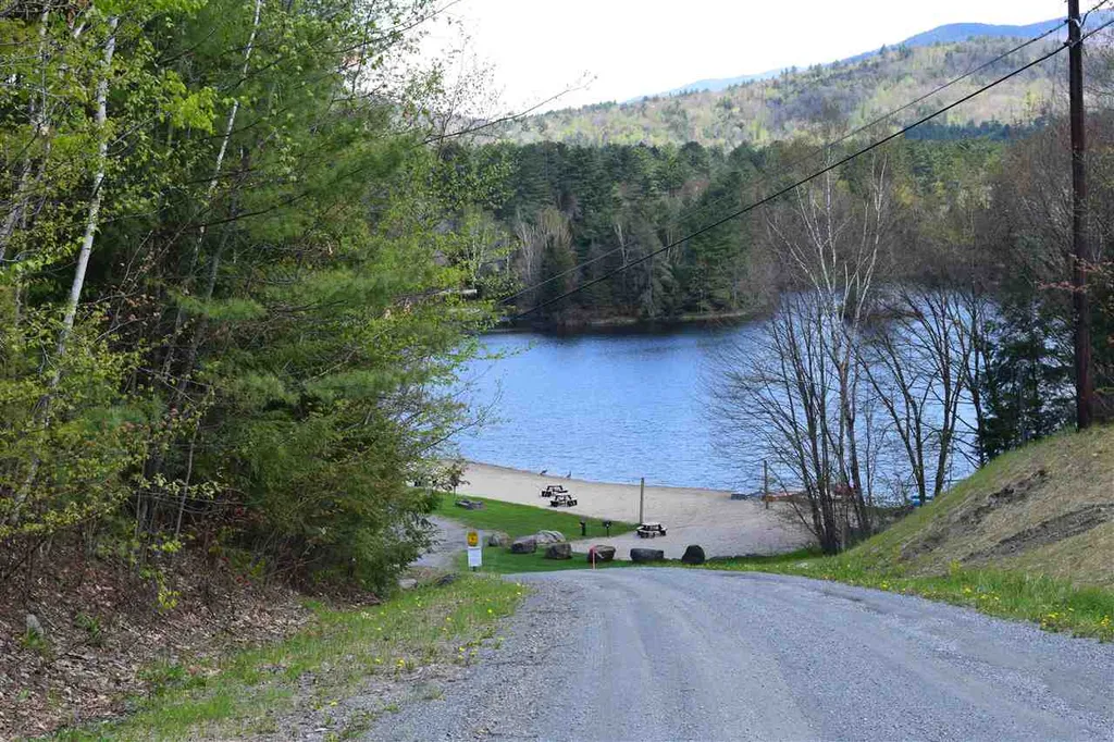 Simonds Road Haverhill NH 03765
