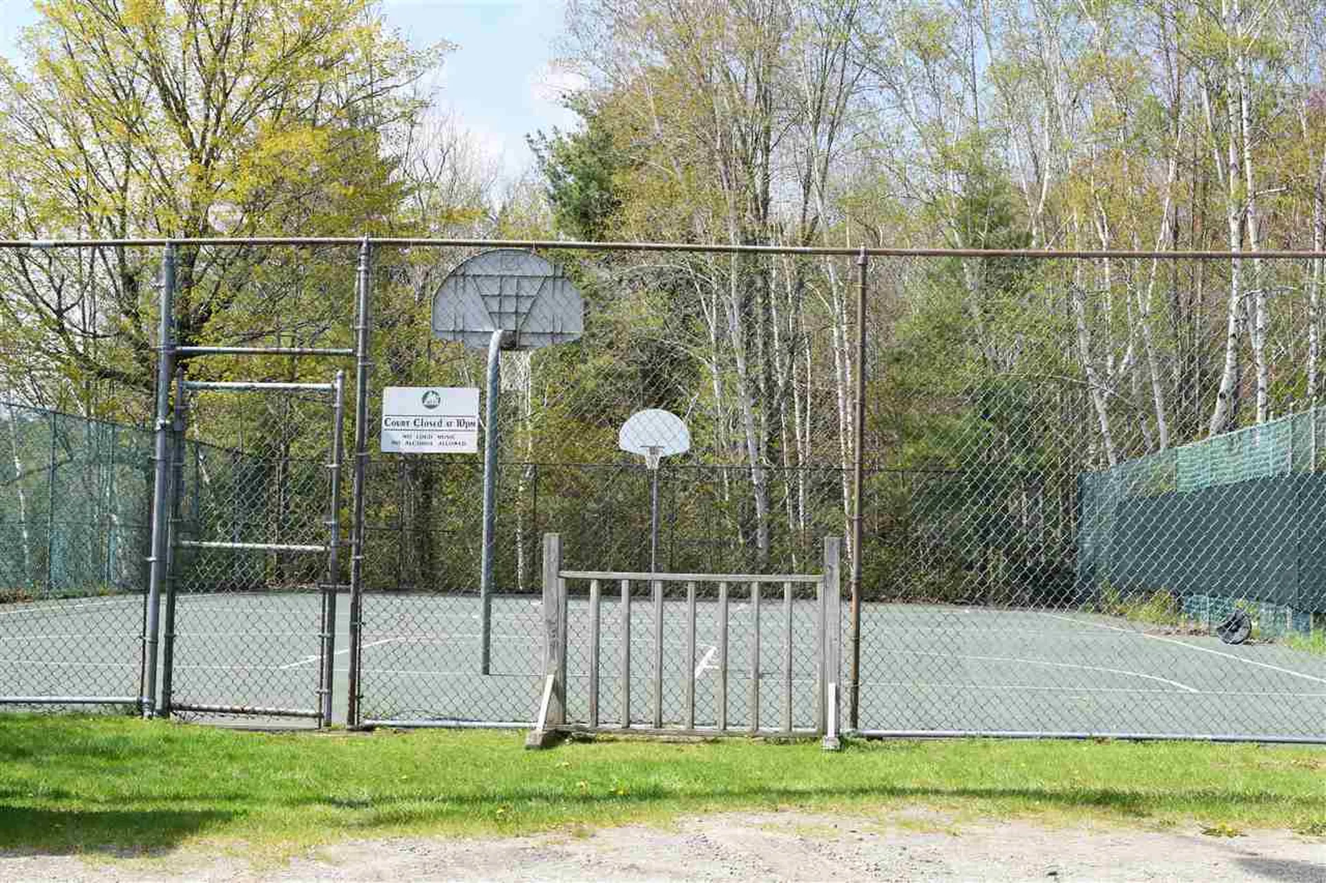 Simonds Road Haverhill NH 03765
