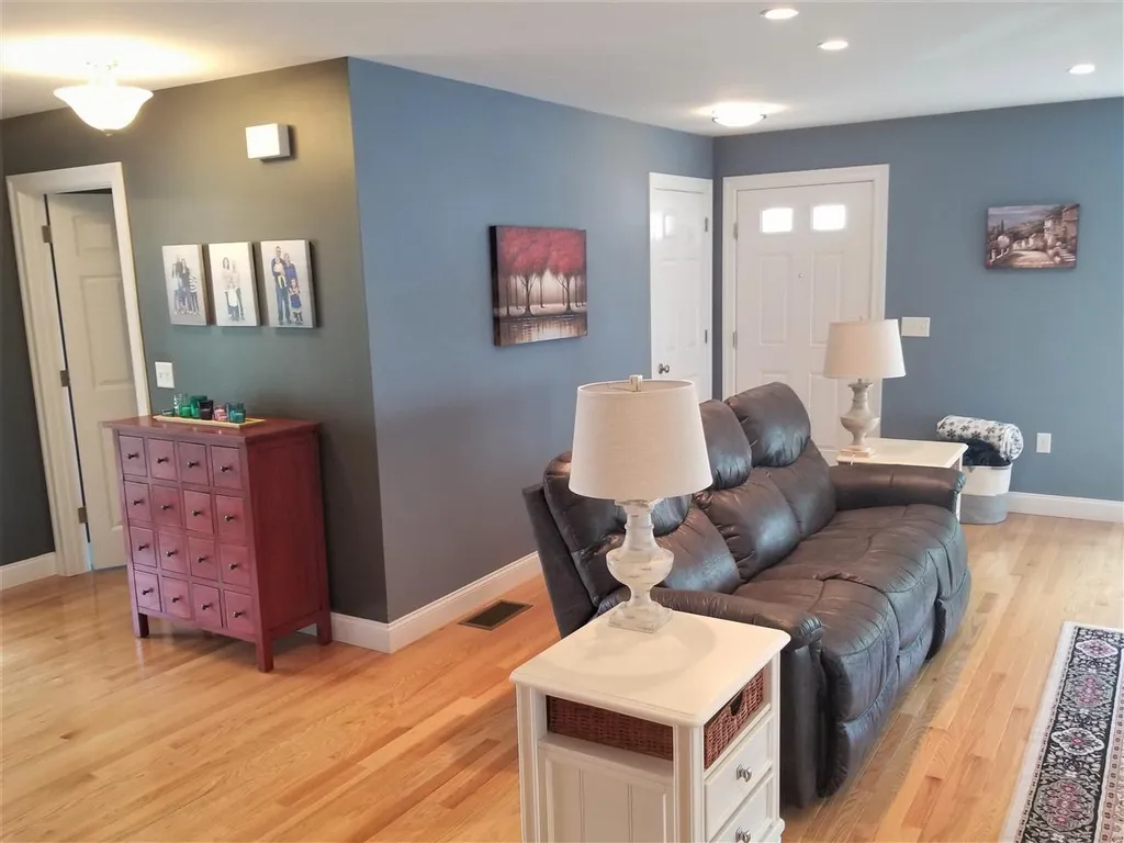 15 Cielo Drive Dover NH 03820