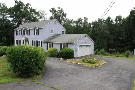 15 King George Drive Londonderry NH 03053