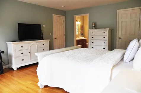 56 Lindsay Road Hooksett NH 03106