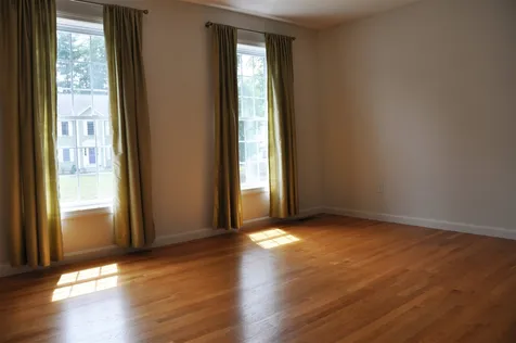 56 Lindsay Road Hooksett NH 03106