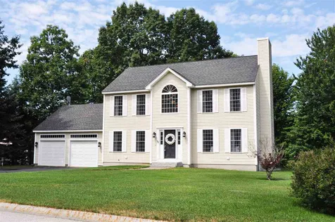 56 Lindsay Road Hooksett NH 03106