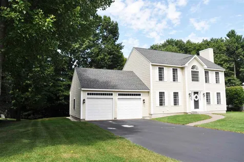 56 Lindsay Road Hooksett NH 03106