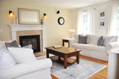 56 Lindsay Road Hooksett NH 03106