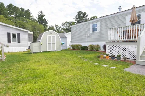 3 Village Lane Hudson NH 03051