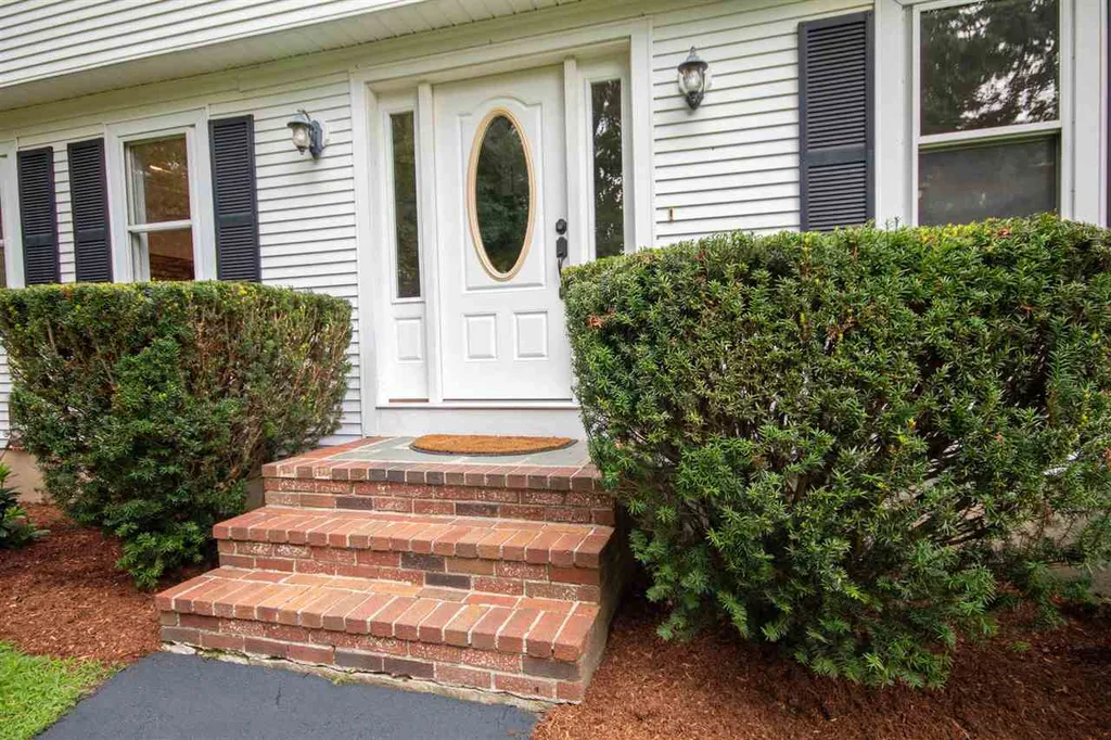 45 Lexington Drive Hampstead NH 03841