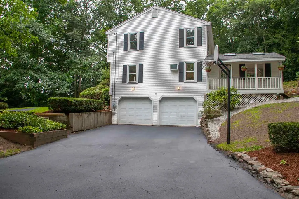 45 Lexington Drive Hampstead NH 03841