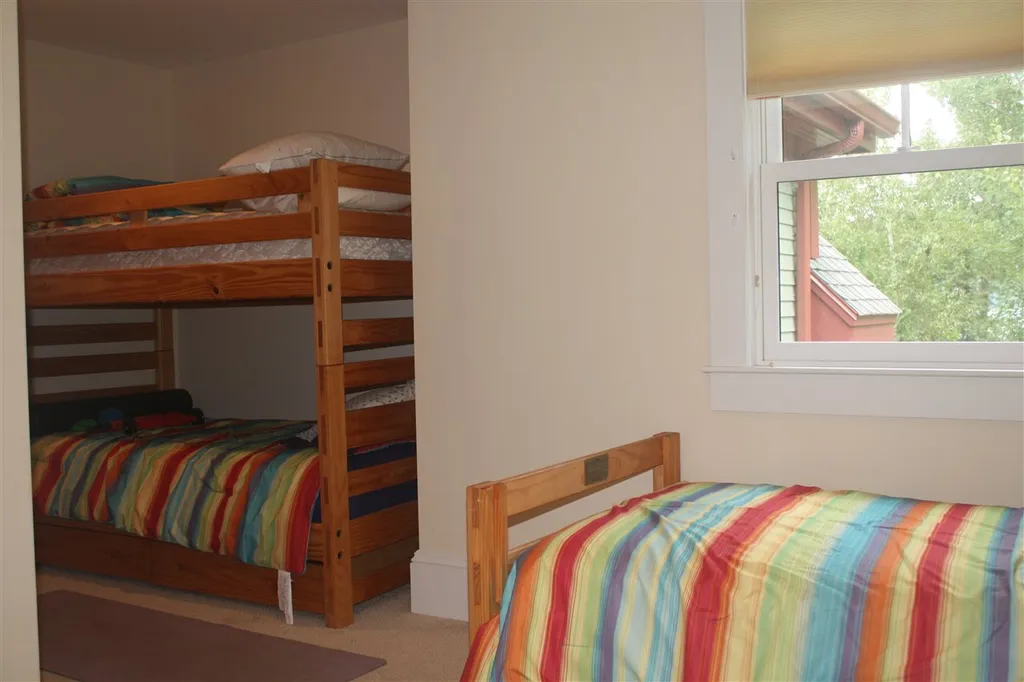 275 Shore No Drive Bridgewater NH 03222