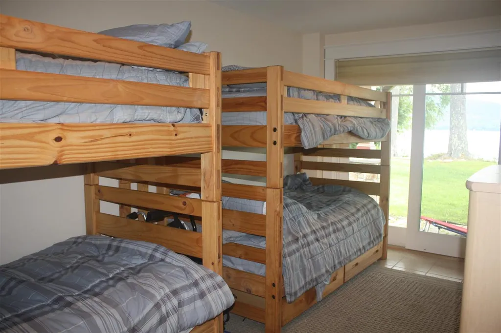 275 Shore No Drive Bridgewater NH 03222