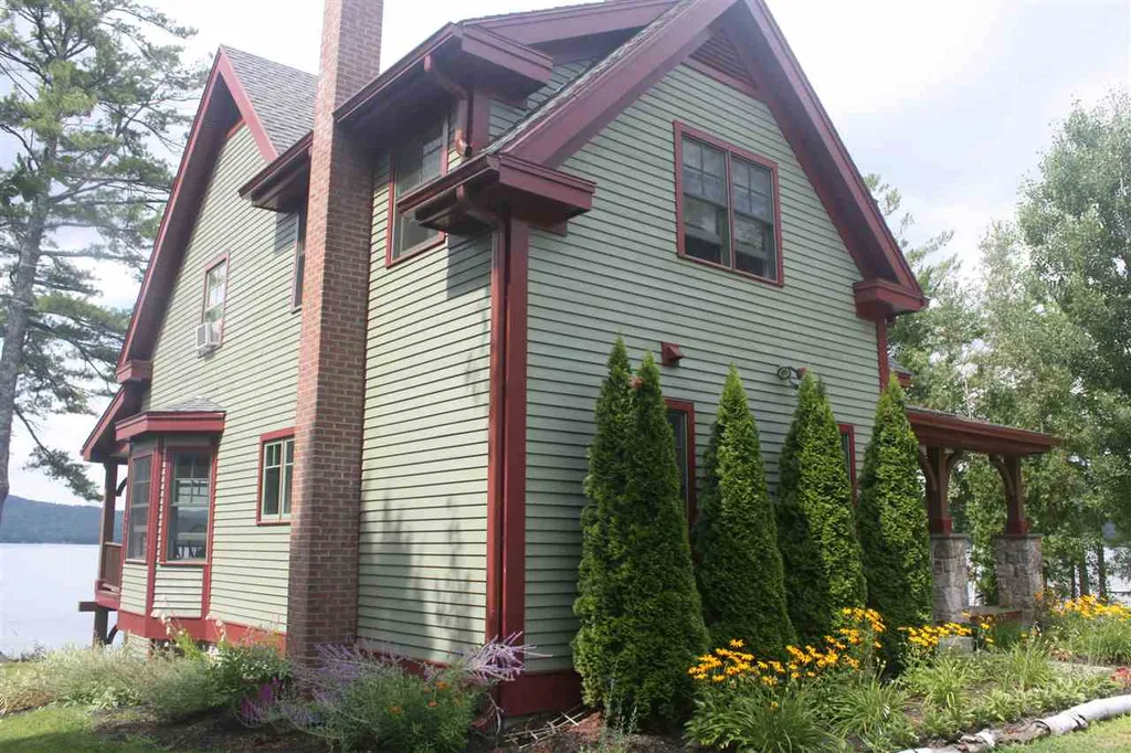 275 Shore No Drive Bridgewater NH 03222