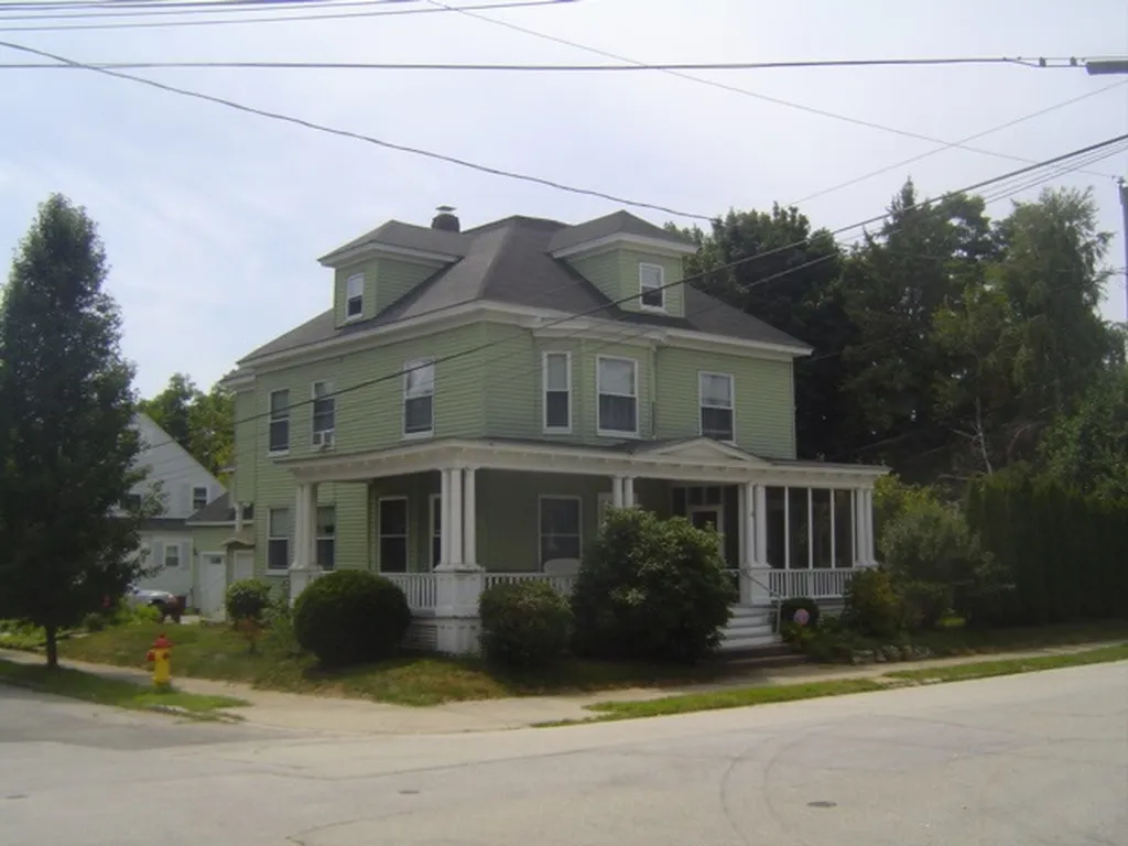 83 Clarke Street Manchester NH 03104