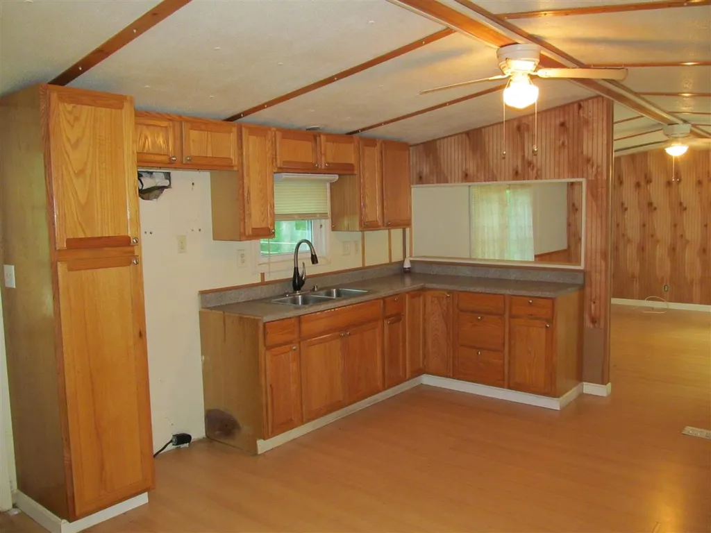 9 Englewood Drive Raymond NH 03077