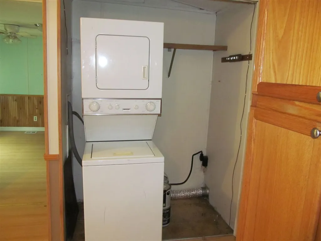 9 Englewood Drive Raymond NH 03077