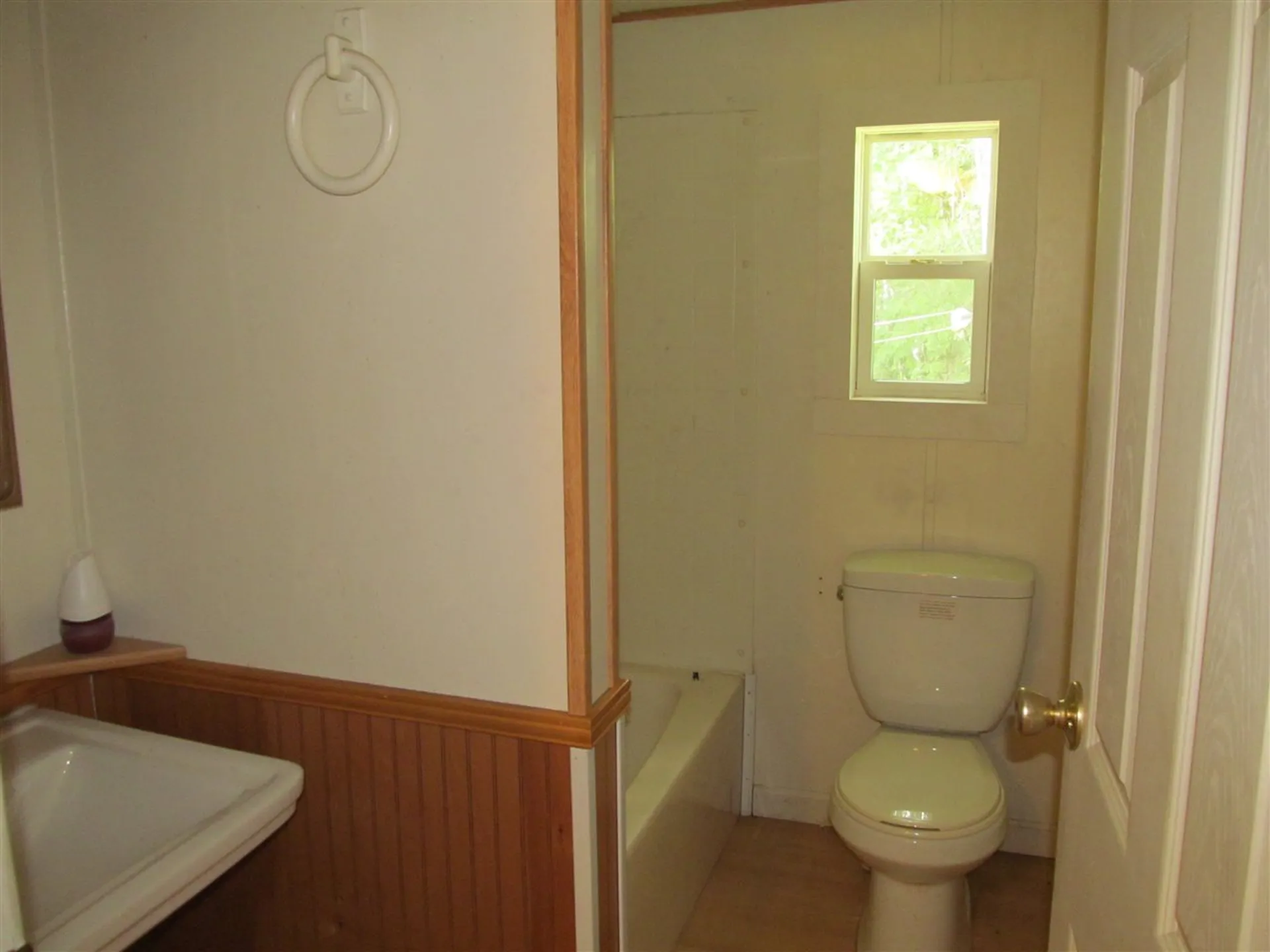 9 Englewood Drive Raymond NH 03077