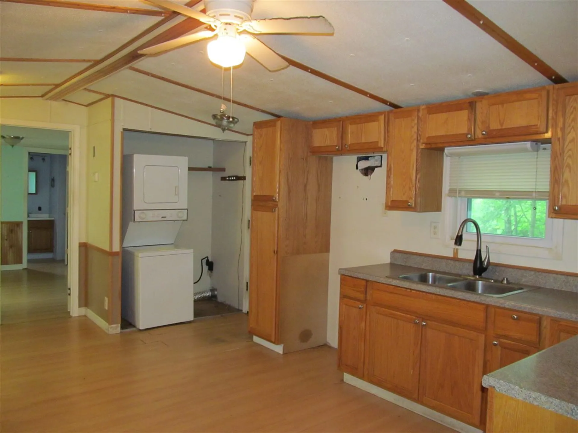 9 Englewood Drive Raymond NH 03077