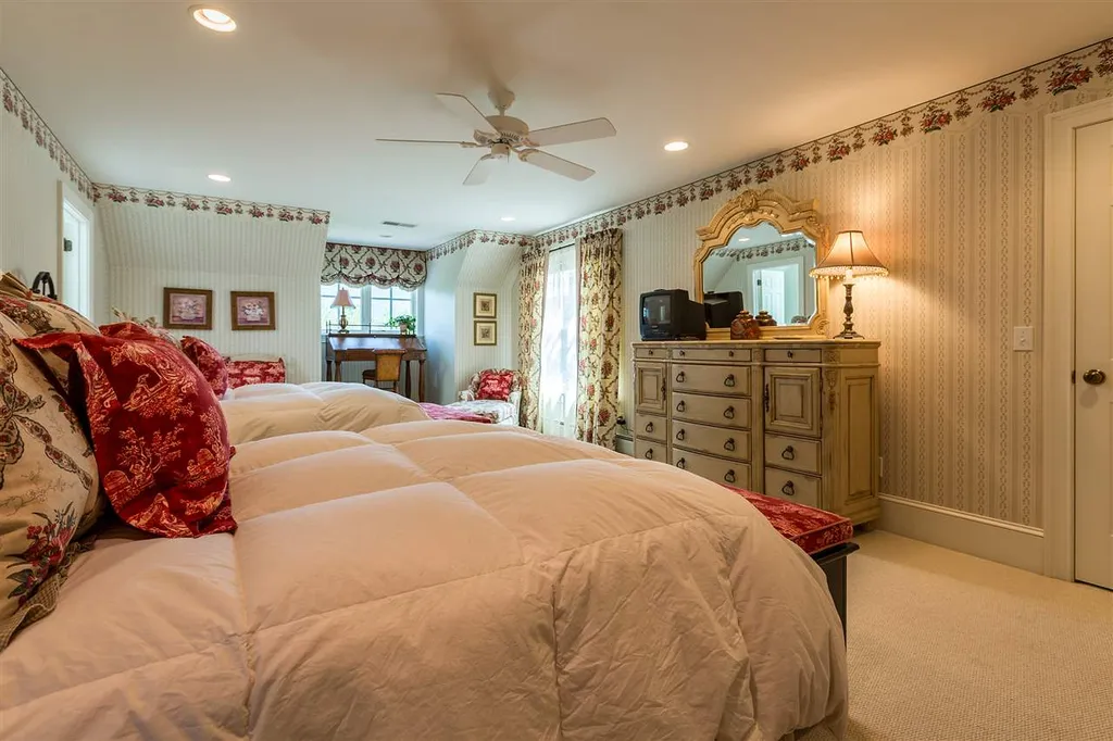 245 Edward Isham Drive Manchester VT 05255