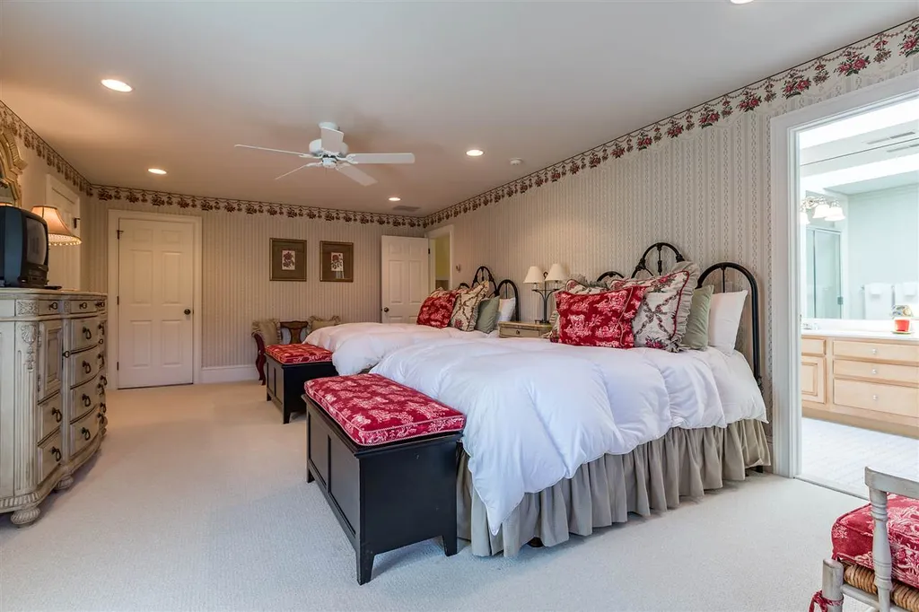 245 Edward Isham Drive Manchester VT 05255