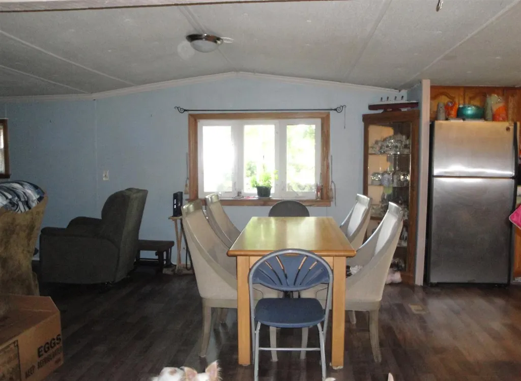 26 Evelyn Avenue Raymond NH 03077