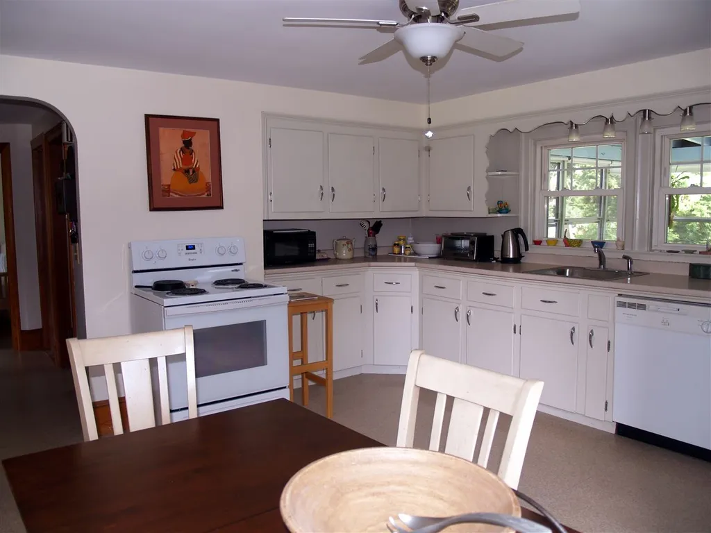 932 Wellington Road Manchester NH 03104