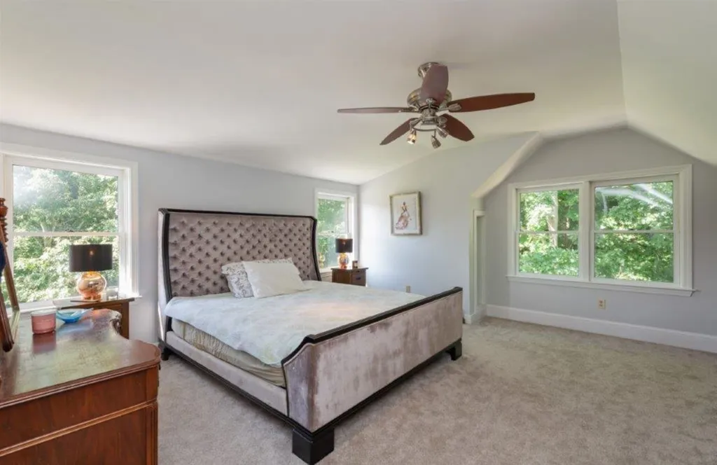74 Exeter Road North Hampton NH 03862