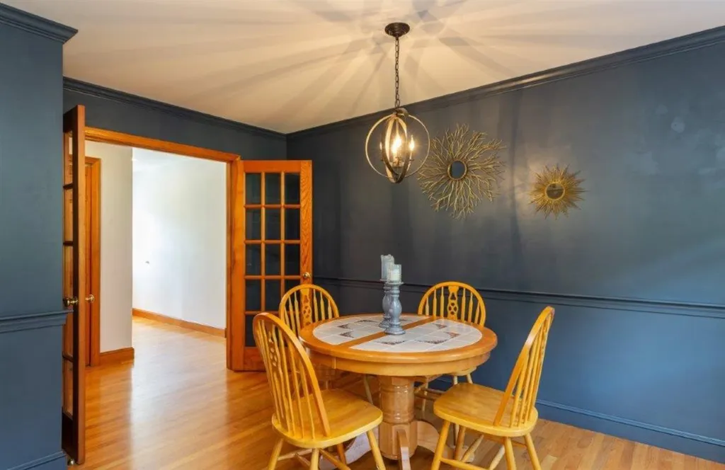 74 Exeter Road North Hampton NH 03862