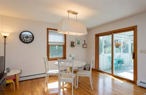 74 Exeter Road North Hampton NH 03862