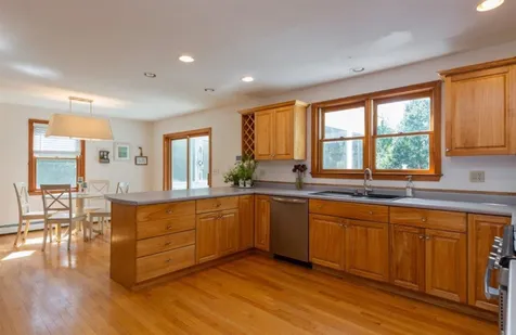 74 Exeter Road North Hampton NH 03862