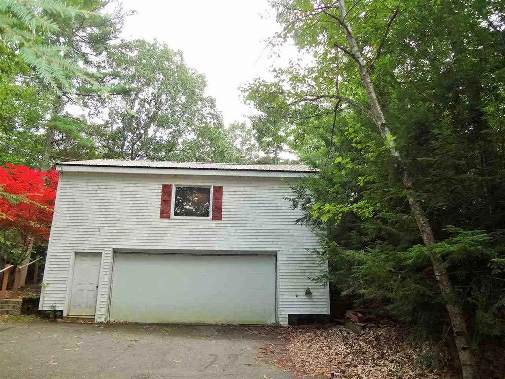 25 Merry Hill Road Barrington NH 03825