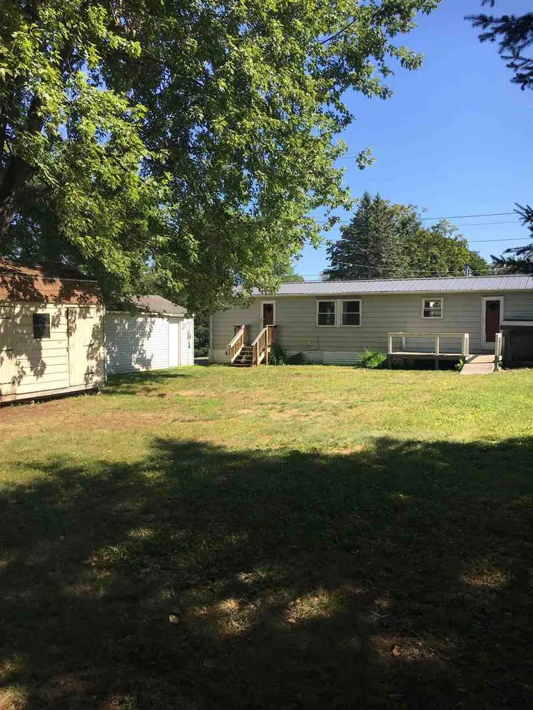 20 School Street Belmont NH 03220