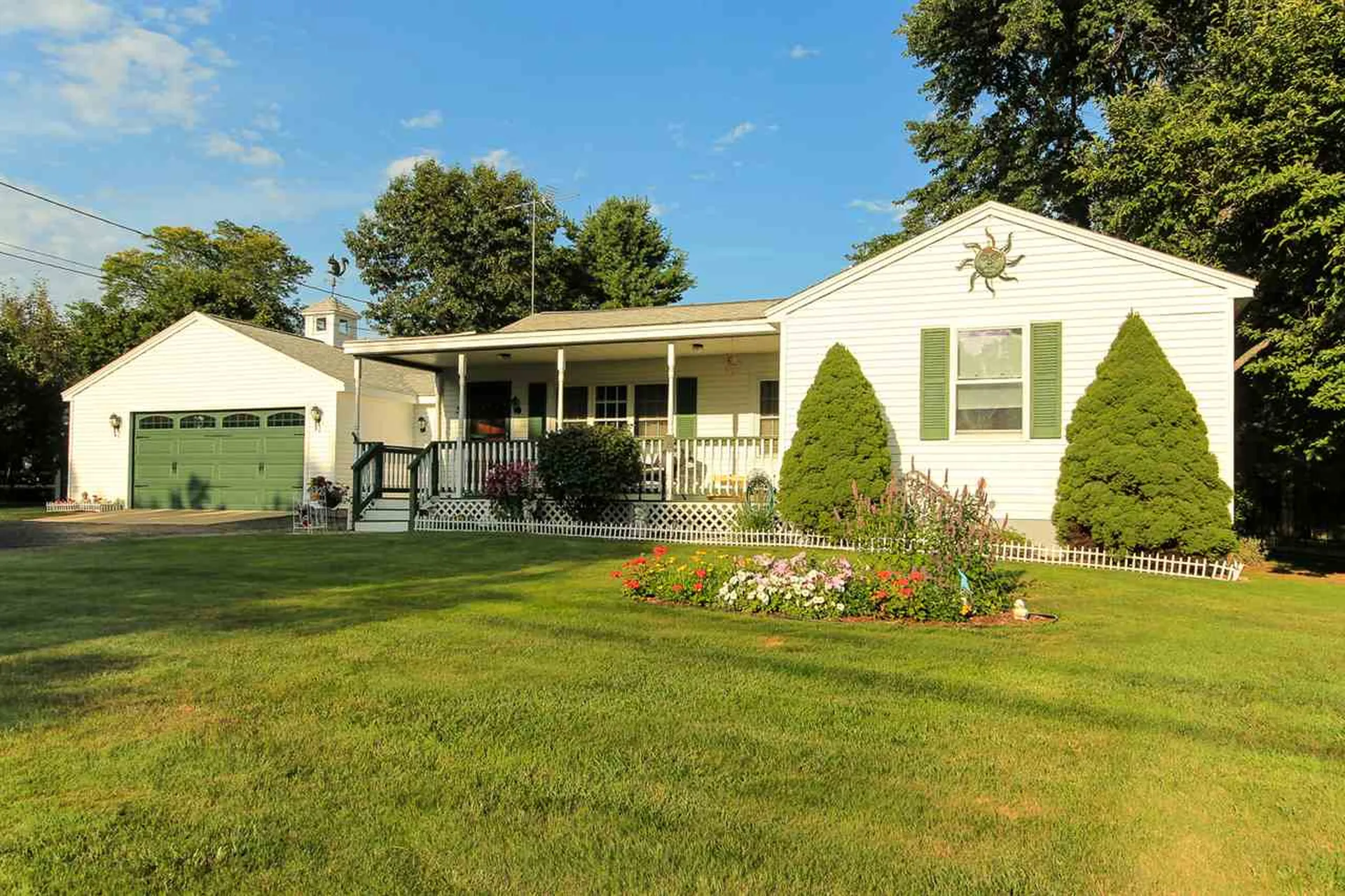 3 Woodland Street Derry NH 03038