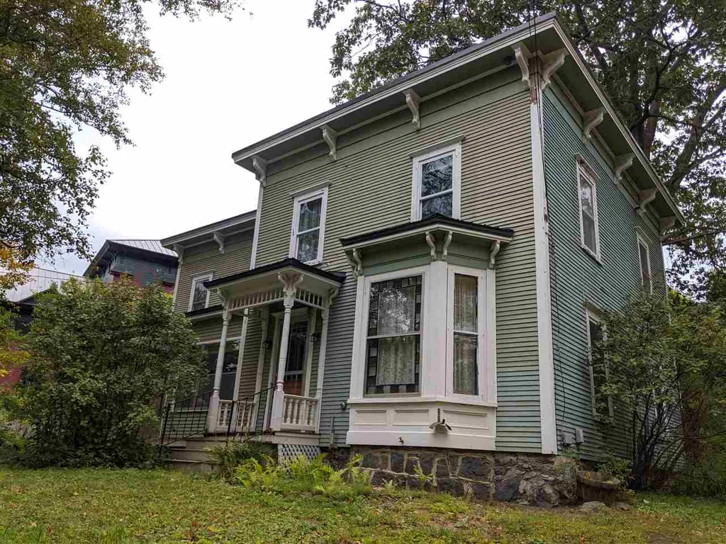 77 Depot Street Hyde Park VT 05655