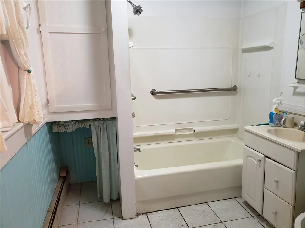 85 Bridge Street Hillsborough NH 03244