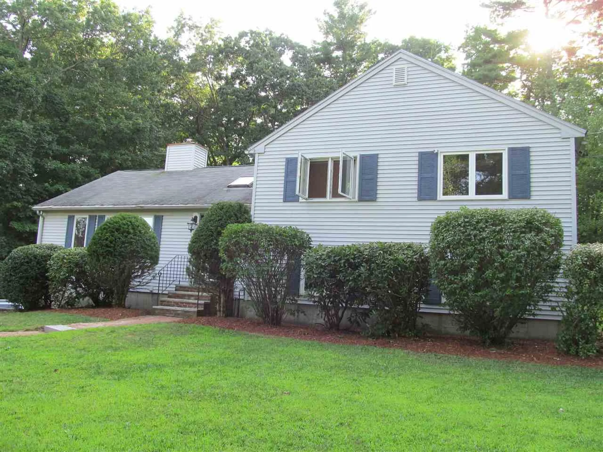 34 Joanne Drive Hooksett NH 03106