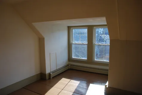 12 Hall Avenue Henniker NH 03242