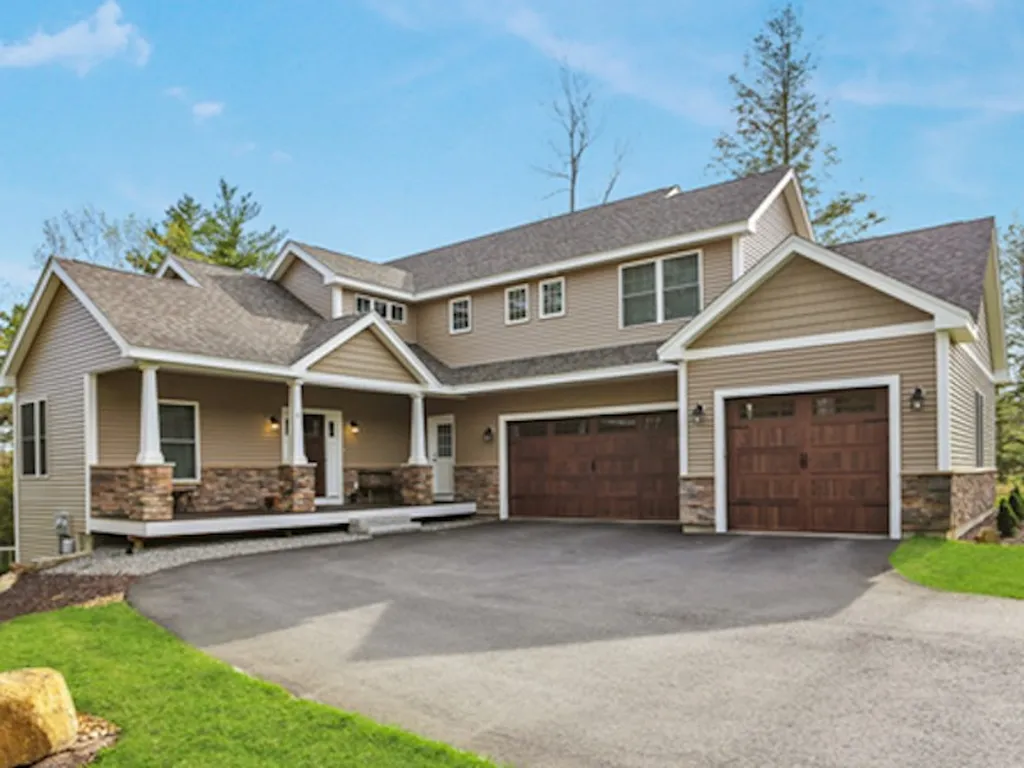 8 Sprague Mill Road Bedford NH 03110
