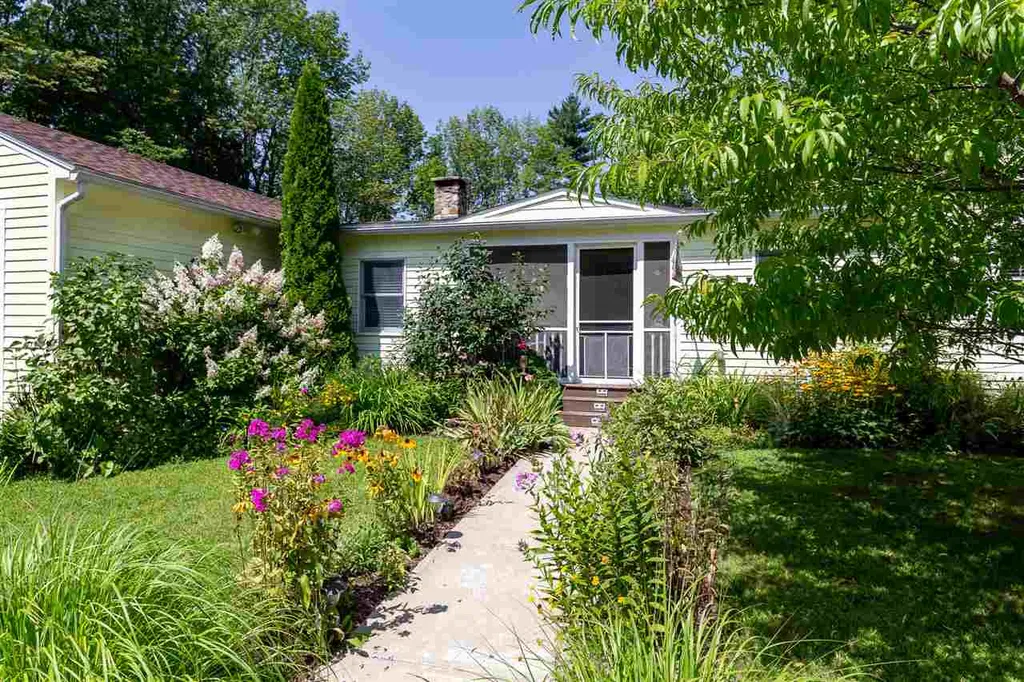 464 N Pembroke Road Pembroke NH 03275