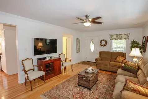 18 Serenity Way Manchester NH 03104