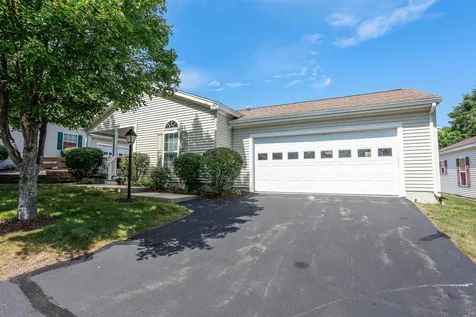 18 Serenity Way Manchester NH 03104