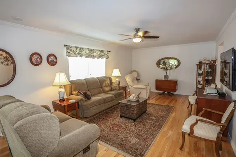 18 Serenity Way Manchester NH 03104